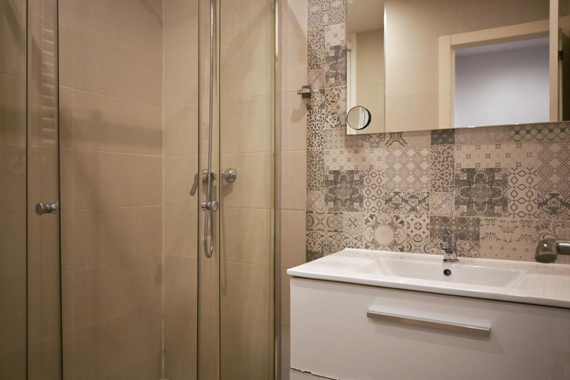 For You Rentals Apartment Temporal Madrid Paloma-La Latina Pal4 Bagian luar foto